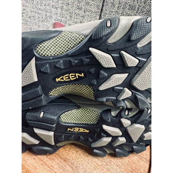 KEEN  Betty Waterproof Pull-On Snow RainWomen's Boots Size 10 Burgundy - Picture 15 of 15